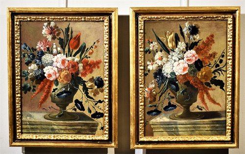 Couple natures mortes de fleurs